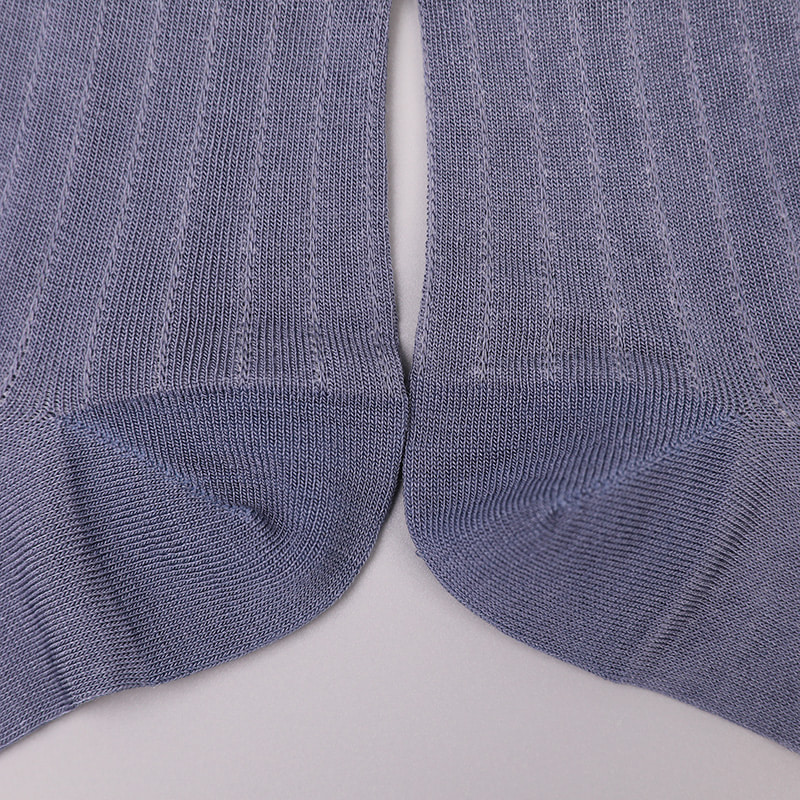 Calzini da uomo casual morbidi cuciti a mano con motivo circolare a righe verticali della collezione Modal WSD2802