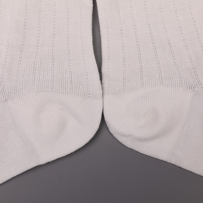 Calzini da uomo casual morbidi cuciti a mano con motivo circolare a righe verticali della collezione Modal WSD2802