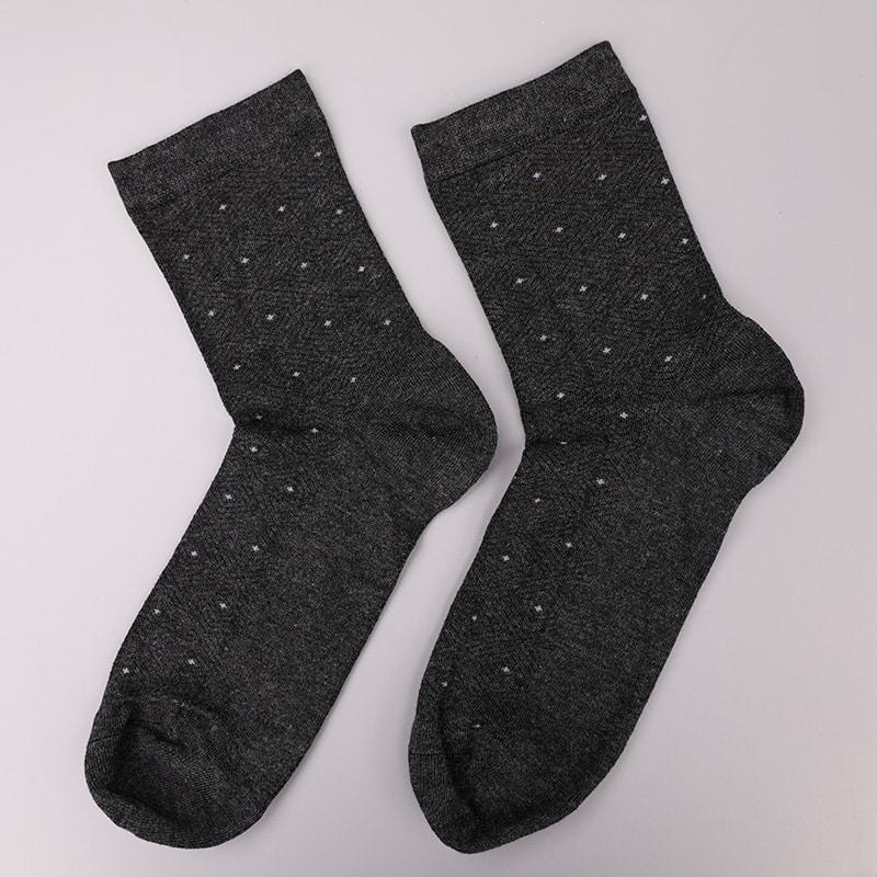 Ammoniaca avvolta in morbido nylon di seta filata, calzini da uomo spessi invernali invisibili a forma di diamante a piccoli punti jacquard cuciti a mano WSD2851